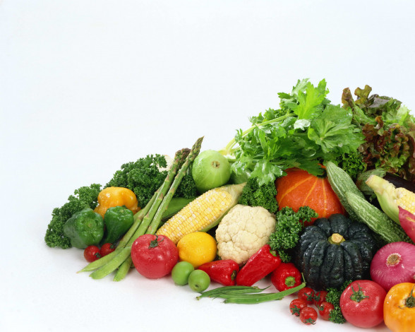 Обои картинки фото еда, овощи, тыква, помидоры, перец, початок, кукуруза, огурцы, томаты, зелень, лук
