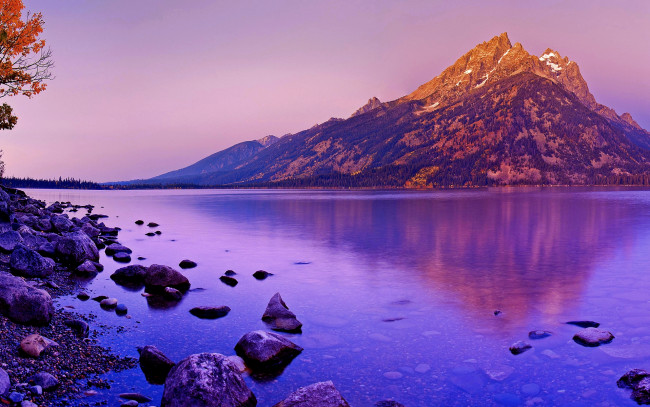 Обои картинки фото calm, lake, природа, реки, озера, озеро, фиолетовое, вершина, гора