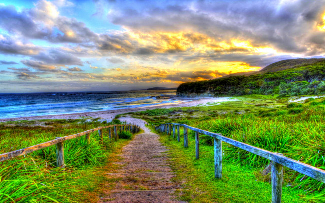 Обои картинки фото walkway, to, the, beach, природа, побережье, бере, океан, облака, дорожка