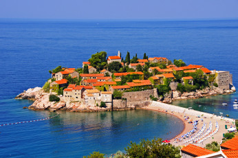 Картинка sveti+stefan+peninsula +montenegro города -+панорамы гостиничный остров побережье комплккс