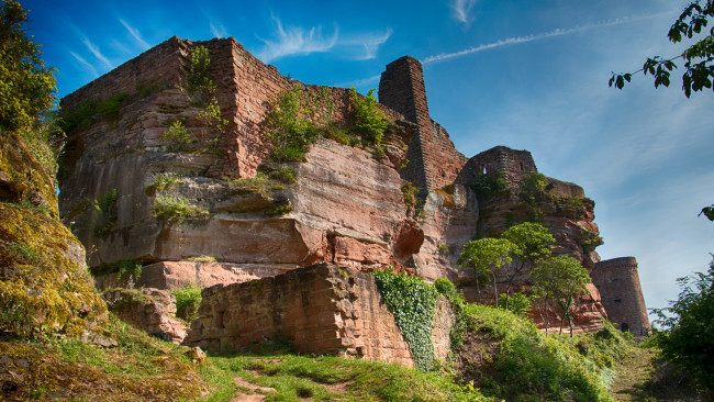 Обои картинки фото castle land - rheinland pfalzgermany, города, замки германии, горы, замок