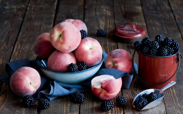 Картинка еда фрукты +ягоды персики ежевика ягоды натюрморт