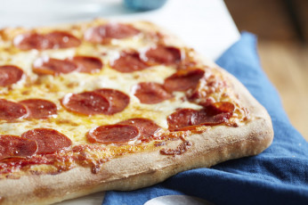 обоя еда, пицца, сыр, колбаса