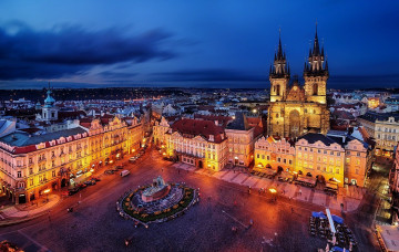 Картинка города прага+ Чехия башни площадь вечер
