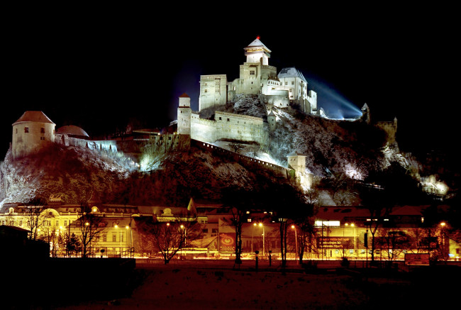 Обои картинки фото trencin castle, slovakia, города, - дворцы,  замки,  крепости, trencin, castle