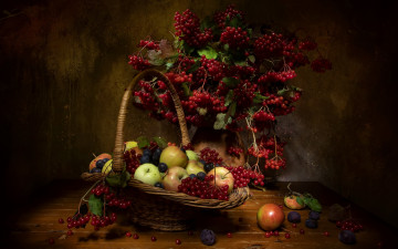 обоя еда, фрукты,  ягоды, корзинка, яблоки, калина, сливы