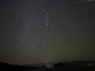 Картинка метеоры из потока орионид космос звезды созвездия