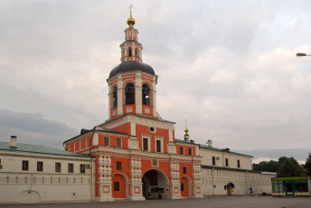 Картинка свято данилов монастырь города православные церкви монастыри облака