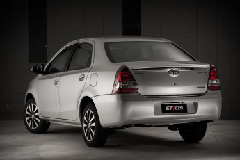 Картинка автомобили toyota etios 2014г sedan platinum