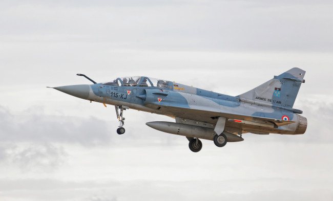 Обои картинки фото dassault mirage 2000b, авиация, боевые самолёты, истребитель