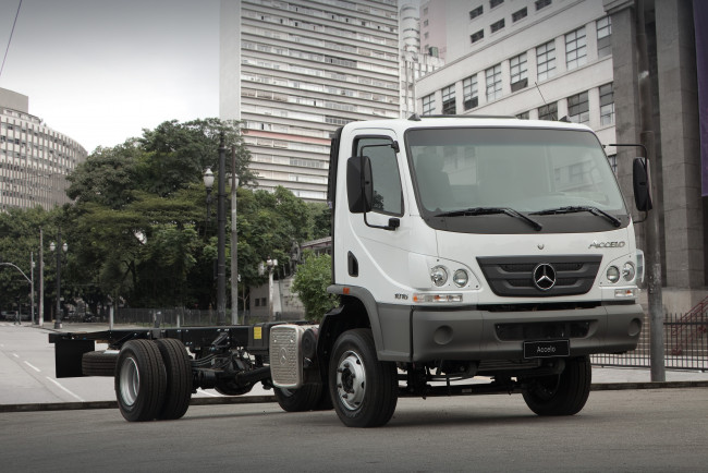 Обои картинки фото автомобили, mercedes trucks, mercedes