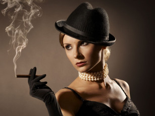 обоя -Unsort Лица Портреты, девушки, unsort, лица, портреты, сигарета, жемчуг, шляпа, дым, перчатки