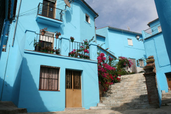 Картинка испания андалусия хускар города здания дома улица цветы