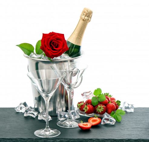 Обои картинки фото еда, разное, лед, клубника, бутылка, шампанское, ведерко, роза