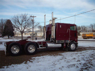 Картинка автомобили peterbilt