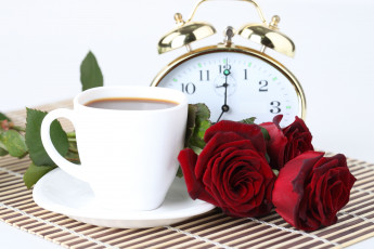 обоя еда, кофе, кофейные, зёрна, розы, часы, будильник, цветы, чашка
