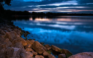 Картинка природа реки озера ночь озеро лес камни