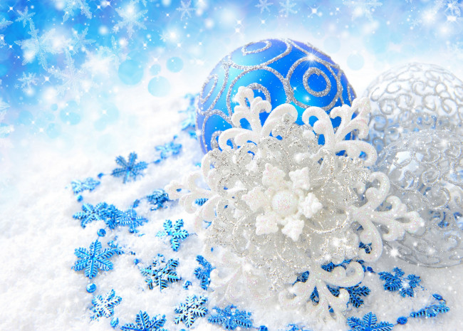 Обои картинки фото праздничные, украшения, шарики, снежинки