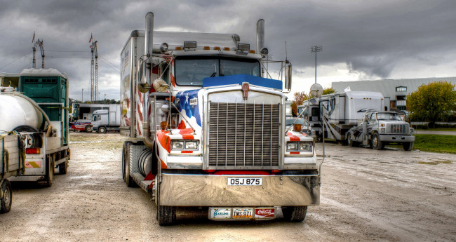 Обои картинки фото kenworth, автомобили, сша, автобусы, грузовые, truck, company, колеса, фура, сила, скорость, трасса, лето, запчасти
