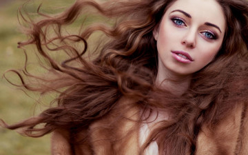 Картинка девушки -unsort+ лица +портреты ветер шуба лицо взгляд волосы