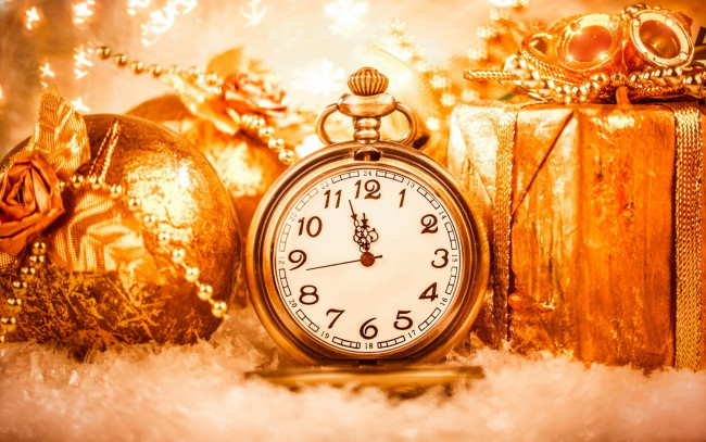 Обои картинки фото праздничные, - разное , новый год, коробка, шары, подарок, часы