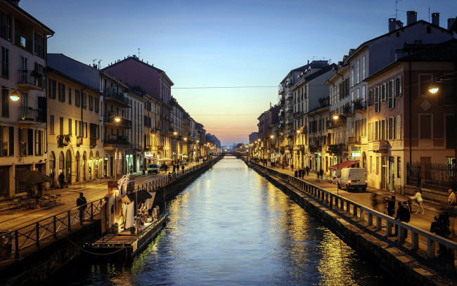 Обои картинки фото города, милан , италия, набережная, река, вечер