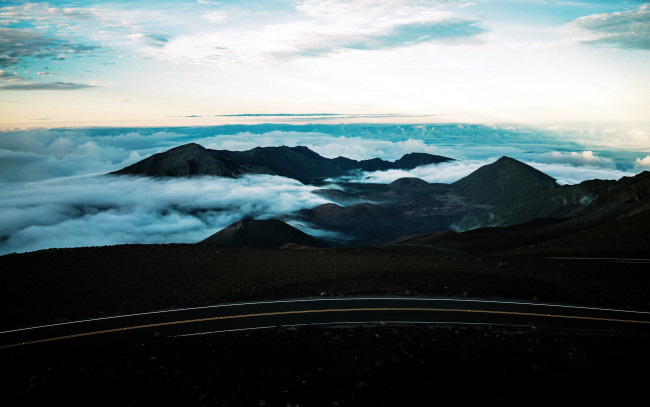 Обои картинки фото природа, дороги, горы, облака, шоссе