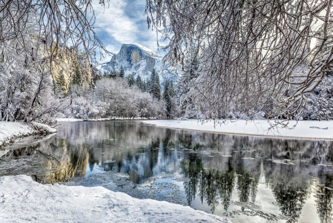 Обои картинки фото природа, зима, гора, река, снег, иней