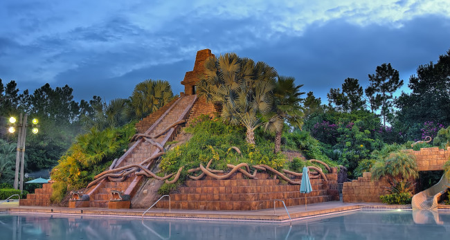 Обои картинки фото mayan pyramid - coronado springs, города, диснейленд, павильон, пирамида, река, парк