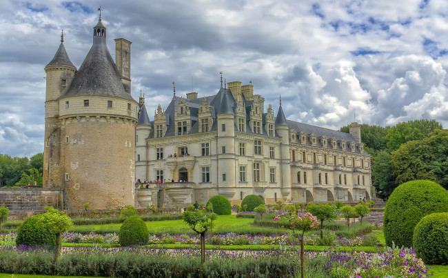 Обои картинки фото ch&, 226, teau de chenonceau, города, замки франции, башни, замок, цветы, деревья, парк, шпили