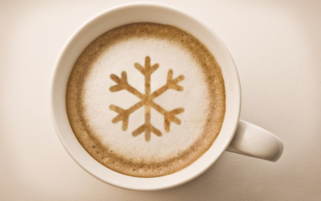Обои картинки фото еда, кофе,  кофейные зёрна, напиток, капучино, пена, снежинка, чашка, белая