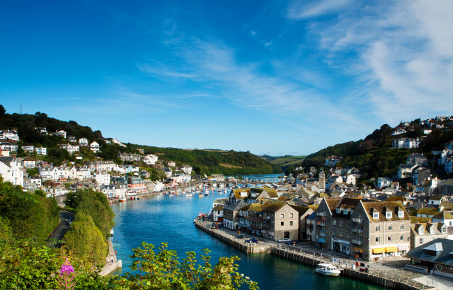 Обои картинки фото looe,  cornwall англия, города, - пейзажи, пейзаж, деревья, англия, река, дома, городок