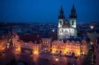 Картинка города прага+ Чехия синее ночь небо тынский храм освещение архитектура здания
