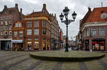 Картинка алкмар+нидерланды города -+улицы +площади +набережные фонари площадь улица дома нидерланды алкмар