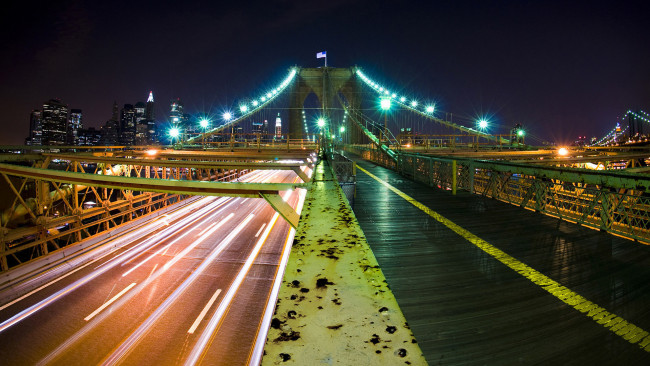 Обои картинки фото города, нью-йорк , сша, здания, дома, траффик, огни, ночь, мост, движение