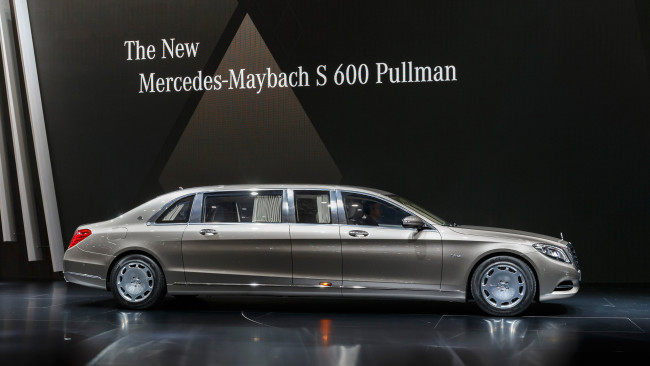 Обои картинки фото mercedes-benz s-600 pullman 2016, автомобили, выставки и уличные фото, 2016, pullman, s-600, mercedes-benz