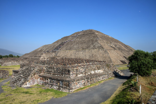 Обои картинки фото pyramid of the sun,  teotihuacan,  mexico, города, - исторические,  архитектурные памятники, простор
