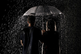 обоя разное, мужчина женщина, пара, зонт, дождь