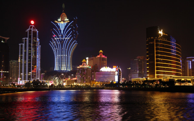 Обои картинки фото macau, waterfront, at, night, города, огни, ночного