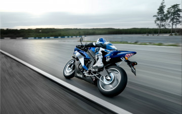 Картинка спорт мотоспорт motorcycle r6 yamaha трек