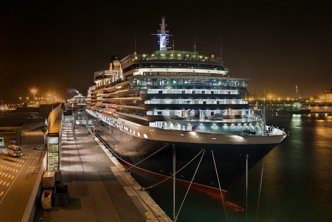 Обои картинки фото queen victoria, корабли, лайнеры, круиз, лайнер