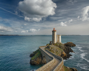 Картинка природа маяки маяк фаре дю пети мина скалы море франция