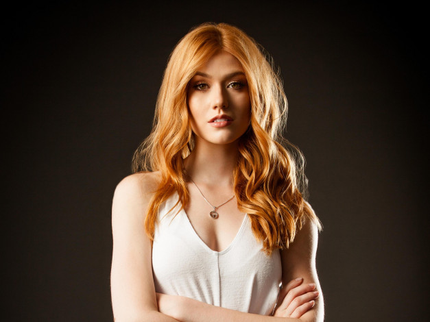 Обои картинки фото девушки, katherine mcnamara, топ, актриса, рыжая