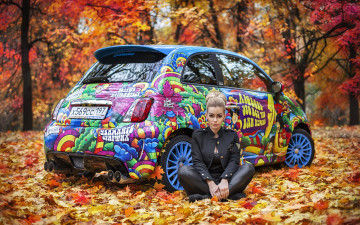 Картинка автомобили -авто+с+девушками fiat 500