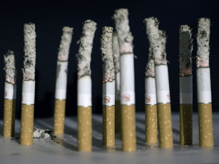 Картинка ivan chudakov из жизни сигарет разное курительные принадлежности спички