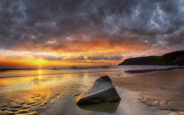 Картинка природа восходы закаты песок пляж океан тучи волны солнце