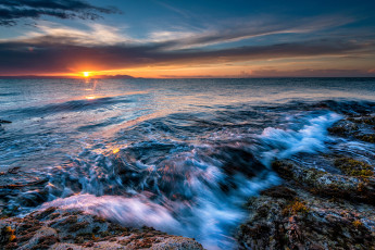 Картинка природа восходы закаты скалы океан тучи заря горизонт
