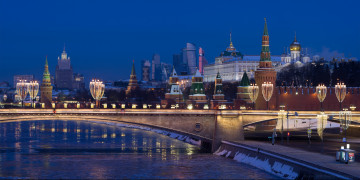 обоя kremlin and moscow-city, города, москва , россия, простор