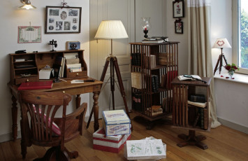 Картинка интерьер кабинет библиотека офис стол книги этажерка фотографии