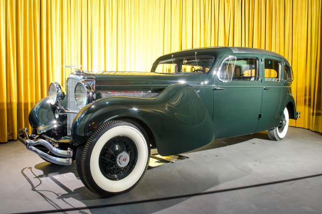 Обои картинки фото duesenberg model j limousine-landaulette 1937, автомобили, выставки и уличные фото, выставка, автошоу, ретро, история
